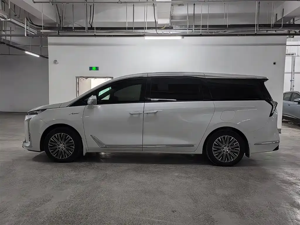 Buick GL8 Hybrid — фото 3