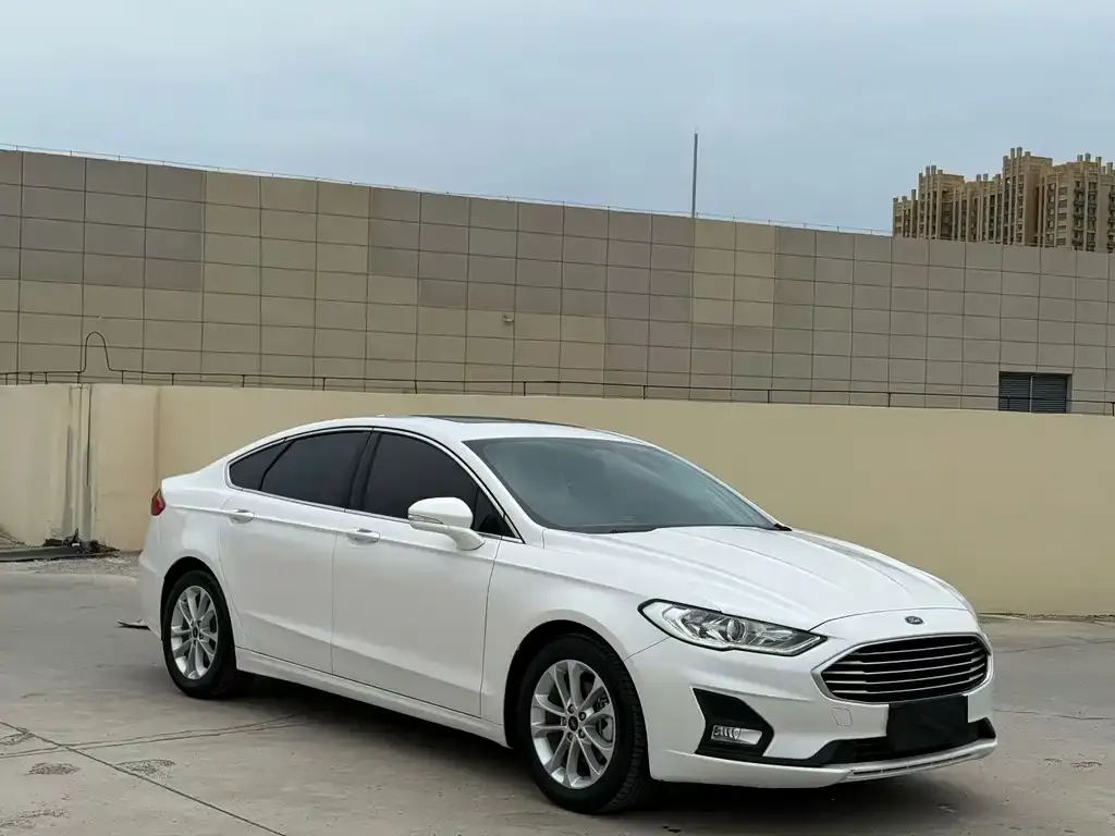 Ford Mondeo — фото 3