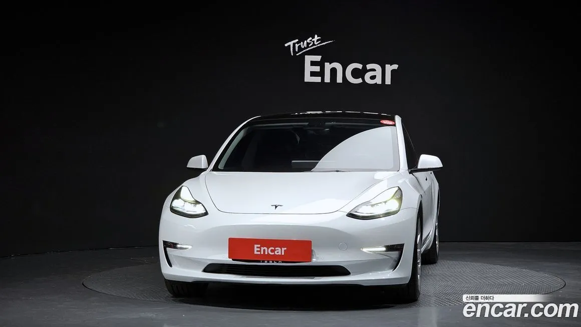 Tesla Model 3 — фото 3