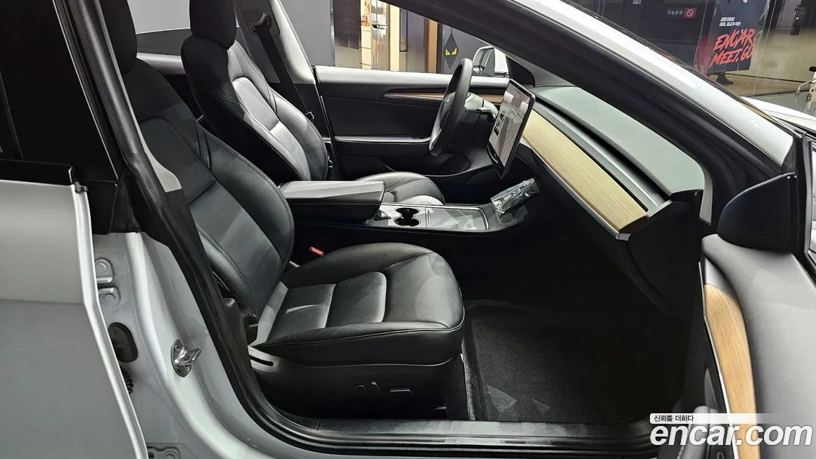 Tesla Model 3 — фото 10