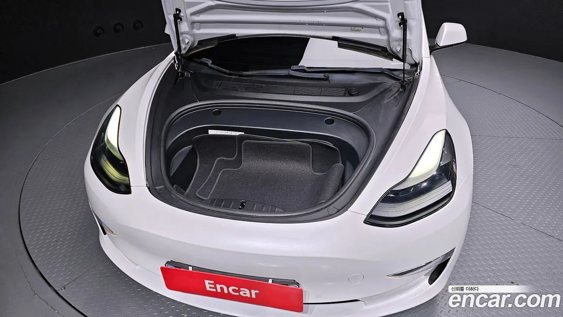 Tesla Model 3 — фото 6