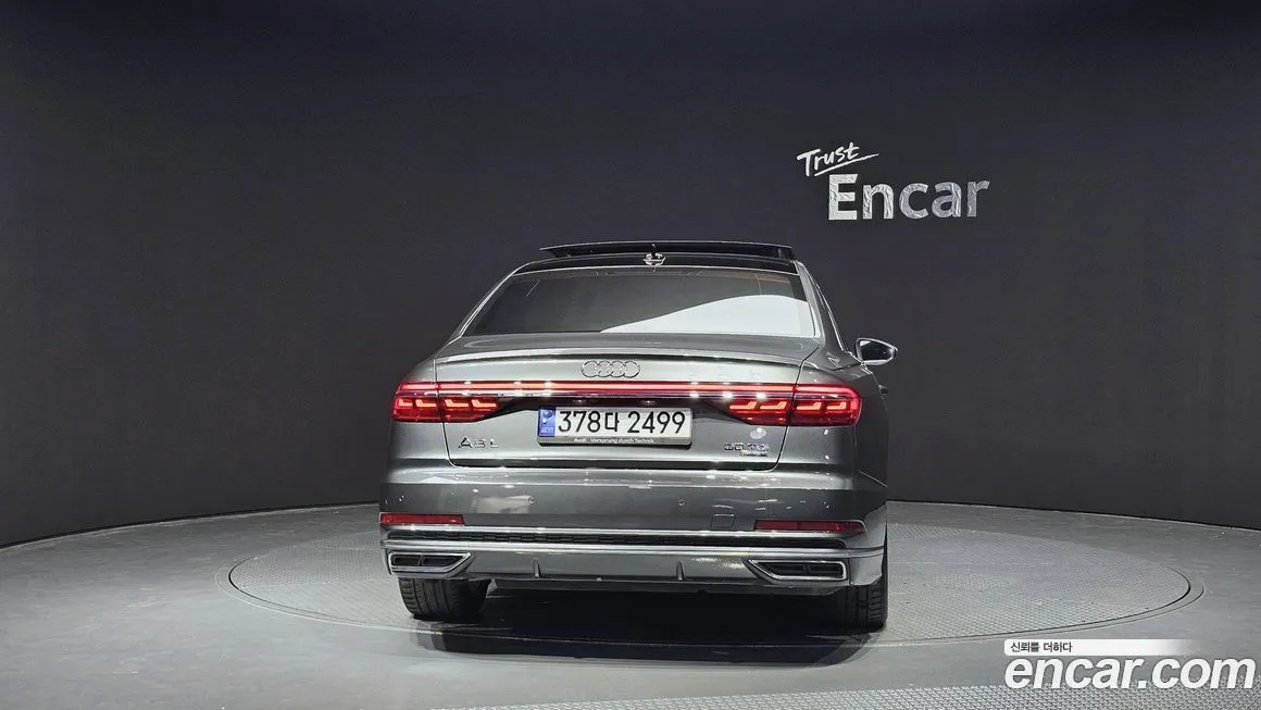 Audi A8 — фото 4