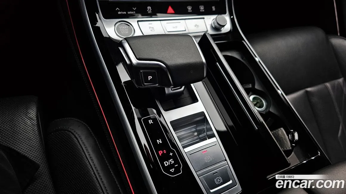 Audi A8 — фото 9