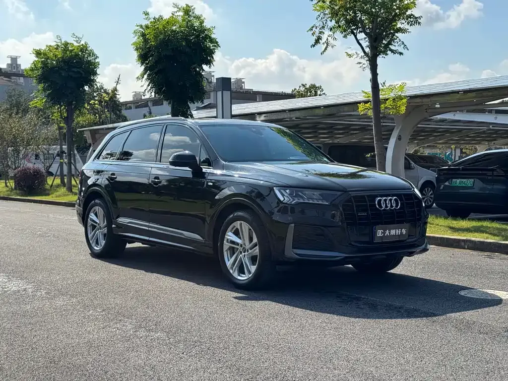 Audi Q7 — фото 3
