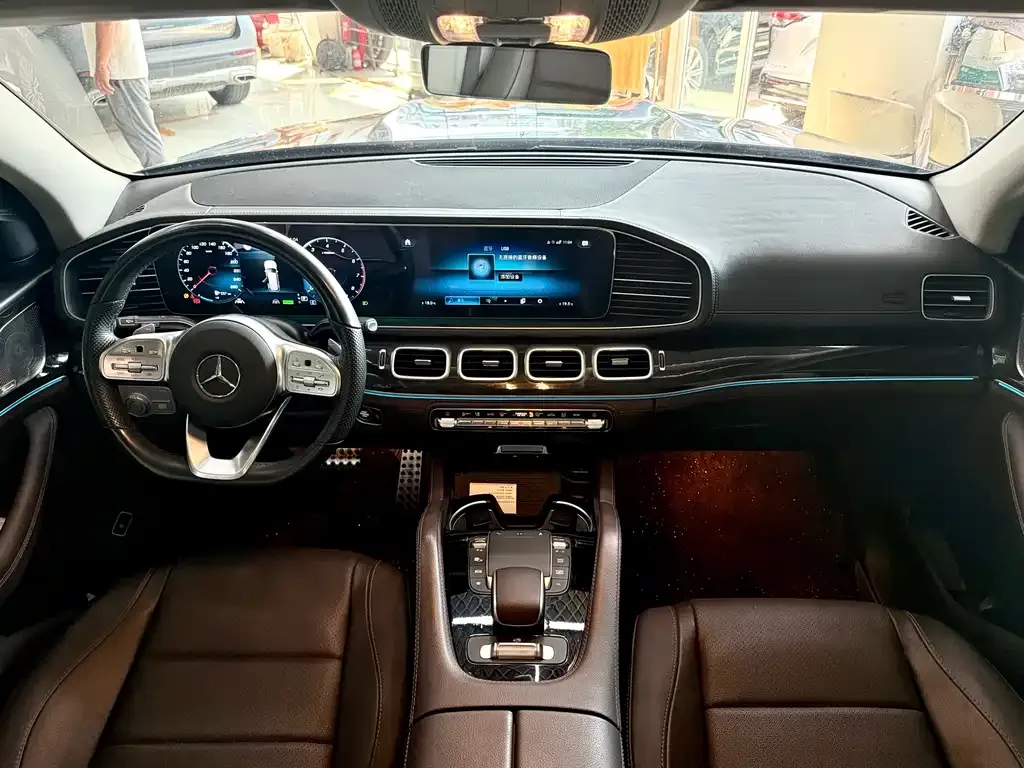 Mercedes-Benz GLS — фото 6
