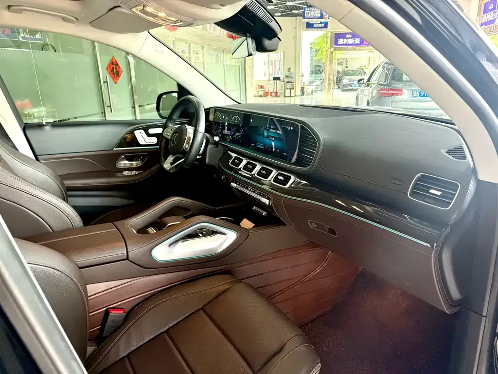 Mercedes-Benz GLS — фото 7
