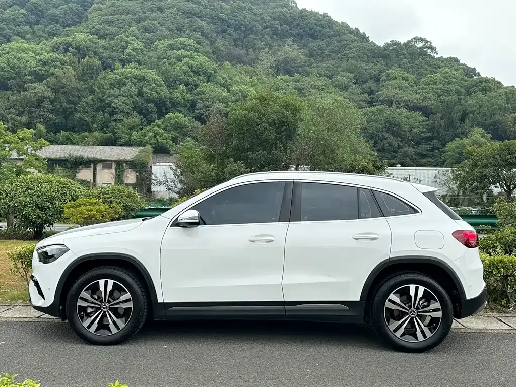 Mercedes-Benz GLA — фото 3