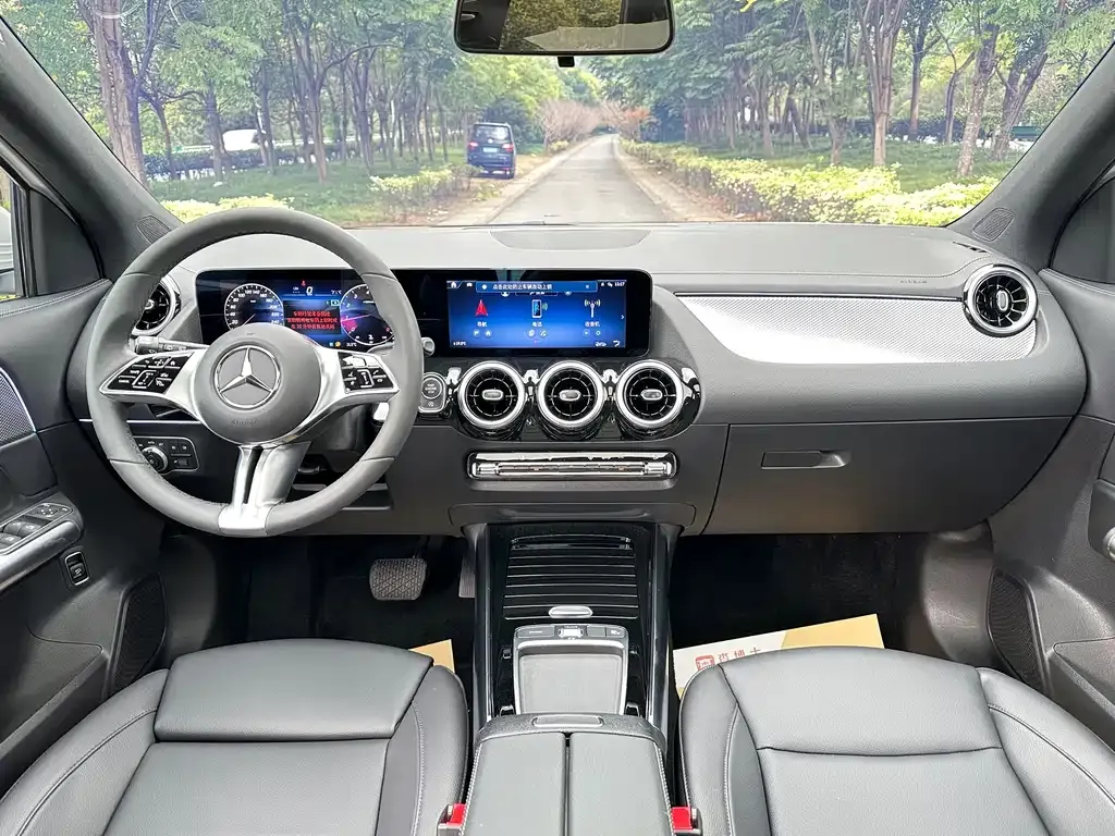 Mercedes-Benz GLA — фото 8