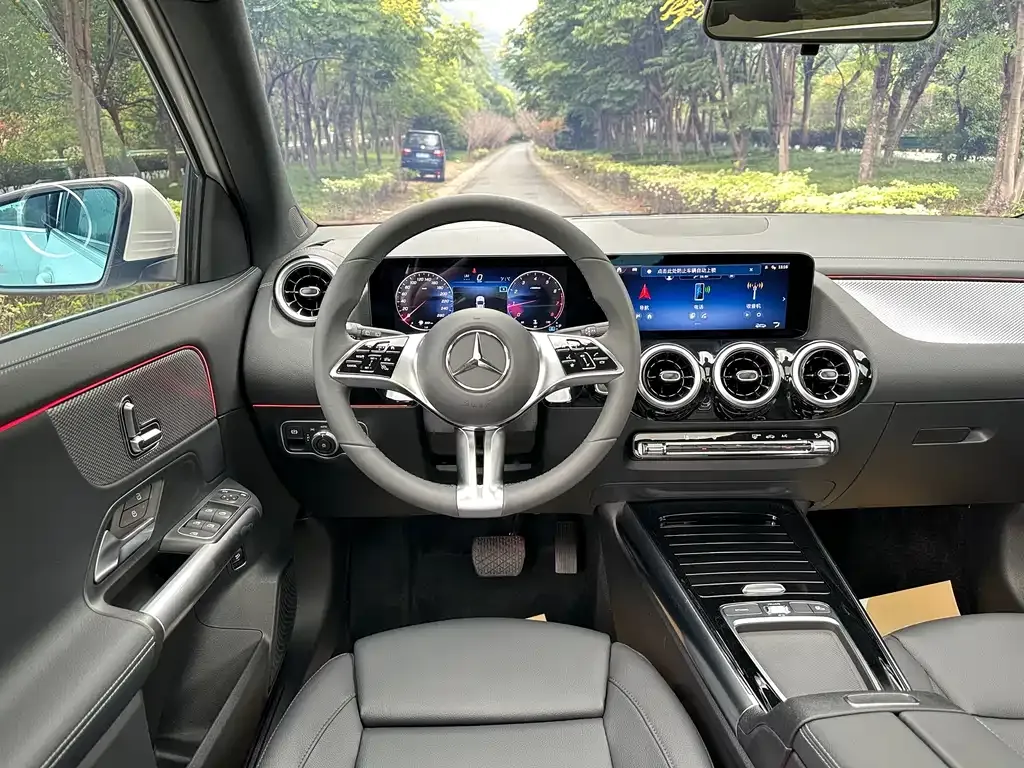 Mercedes-Benz GLA — фото 9