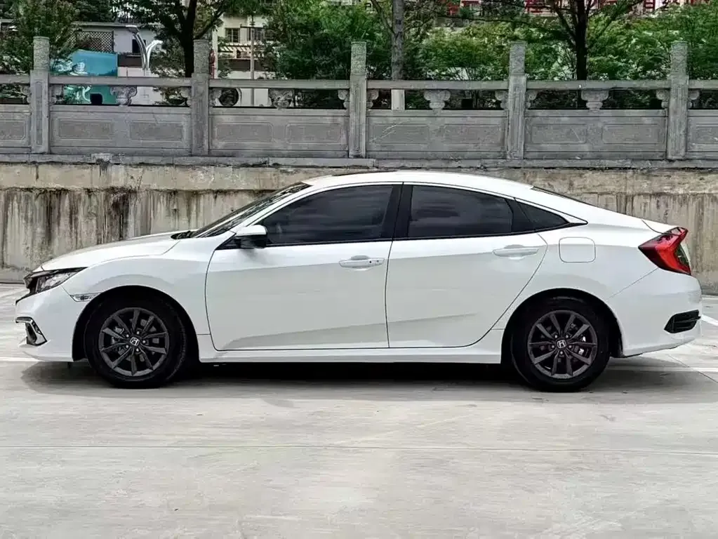 Honda Civic — фото 3