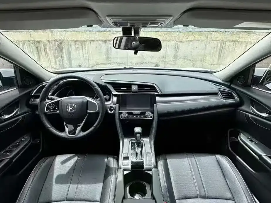 Honda Civic — фото 5