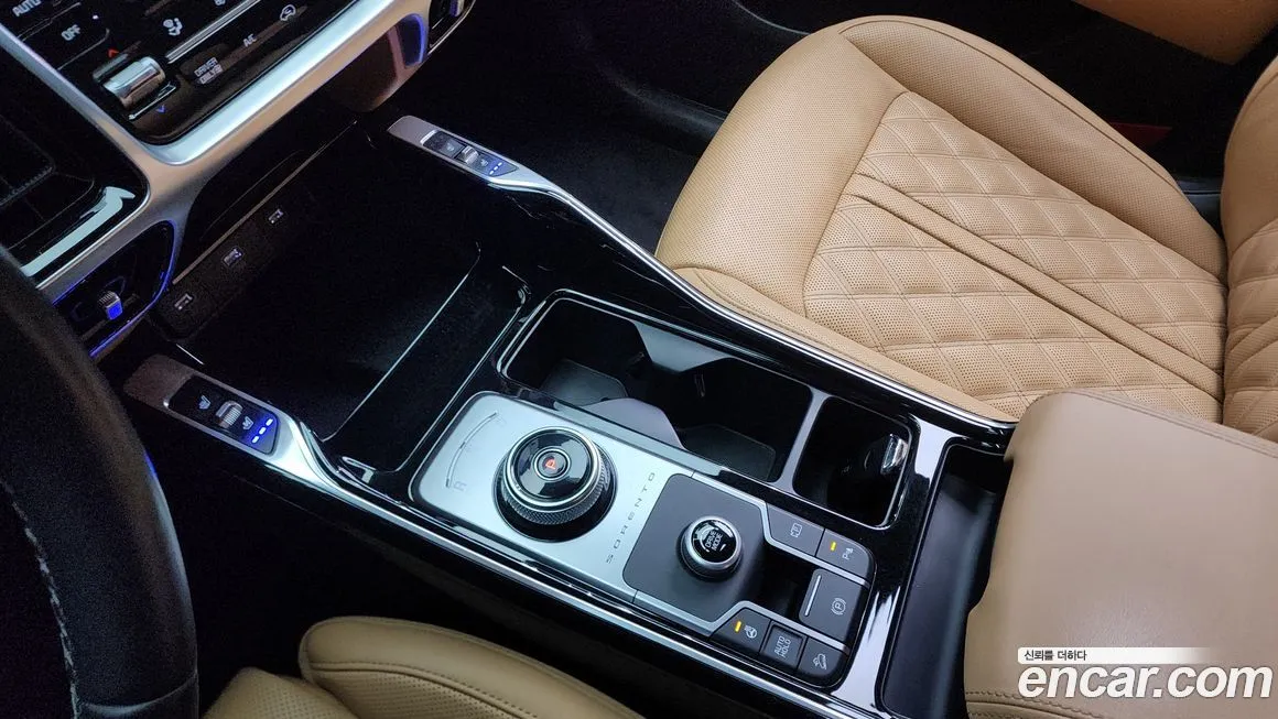 Kia Sorento — фото 9