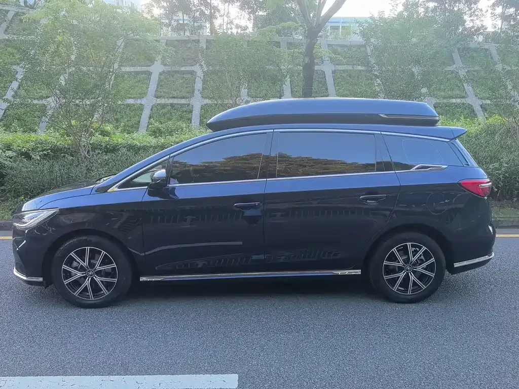 BYD MAX New Energy — фото 3