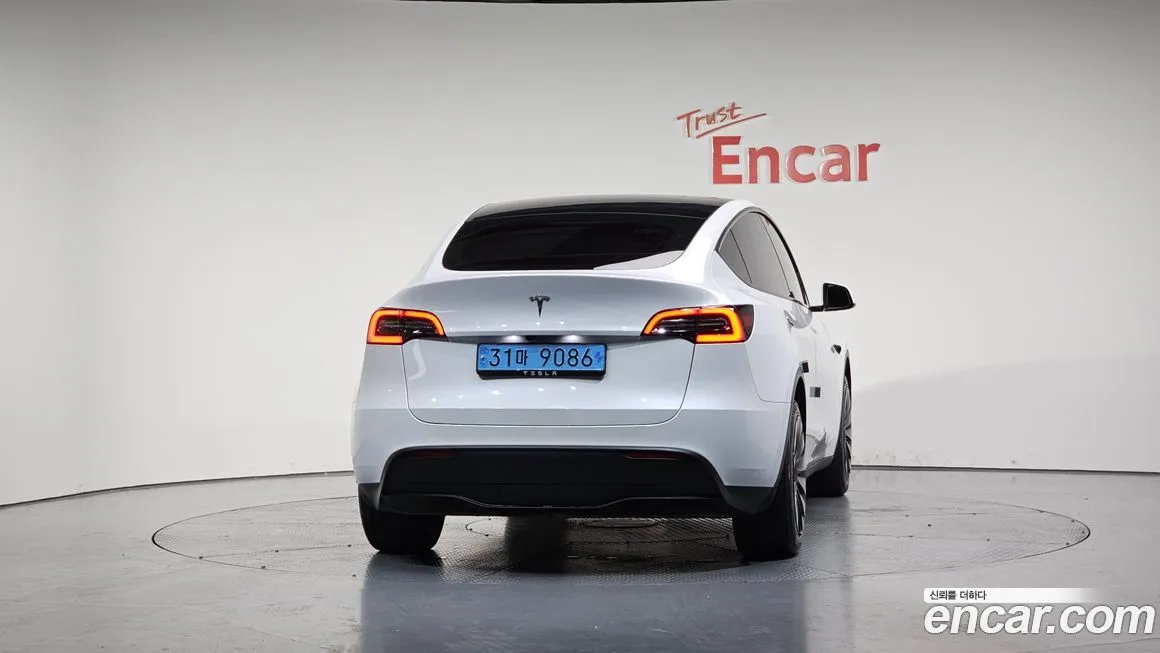 Tesla Model Y — фото 4