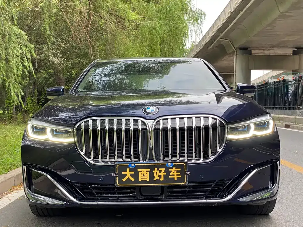 BMW 7 Series — фото 2