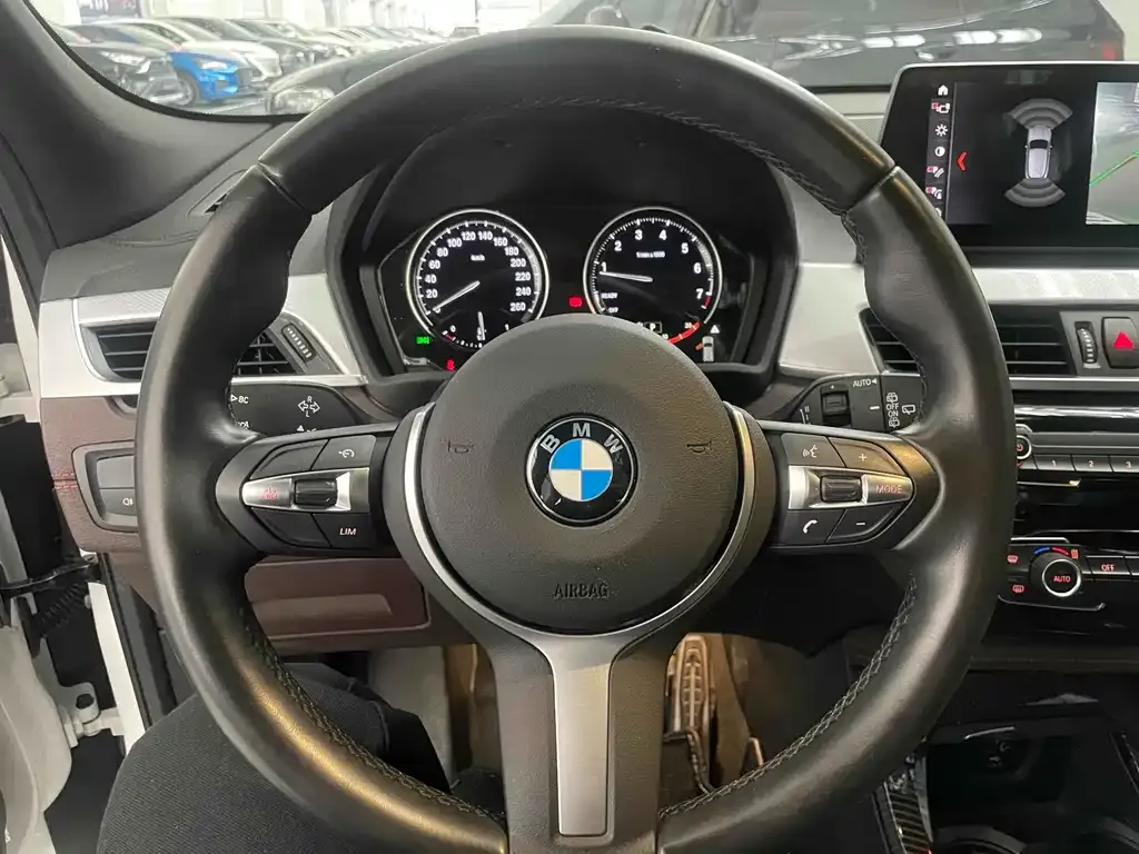 BMW X2 — фото 8