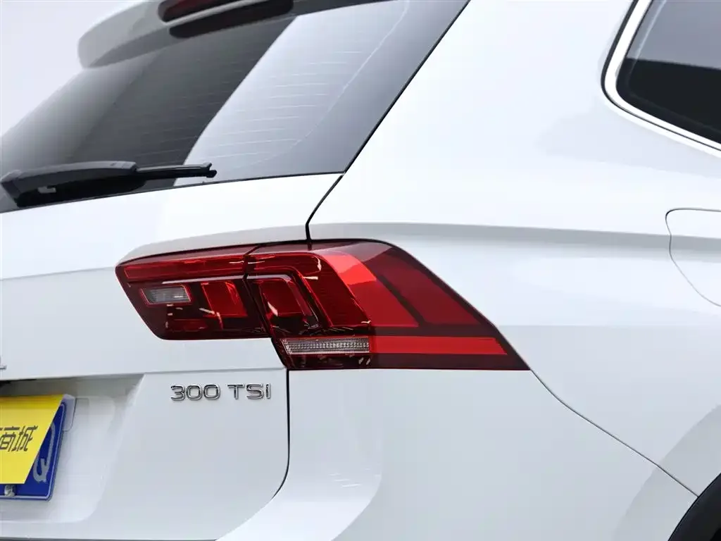 Volkswagen Tiguan L — фото 5