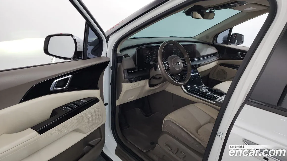 Kia Carnival — фото 10