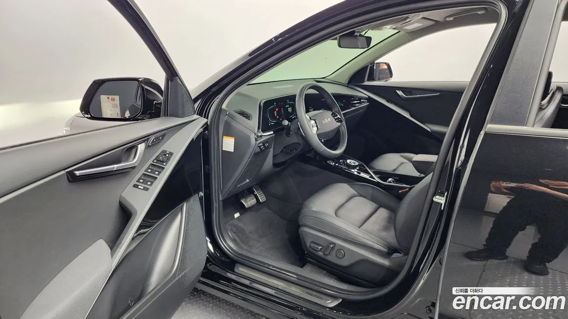 Kia Niro — фото 10