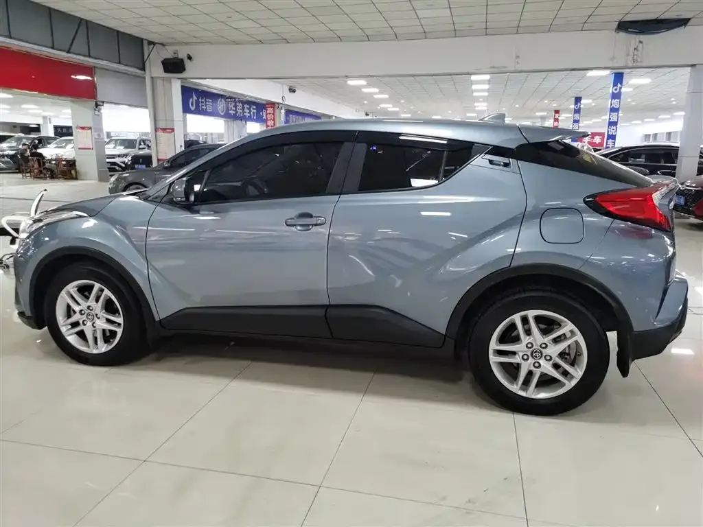 Toyota C-HR — фото 5