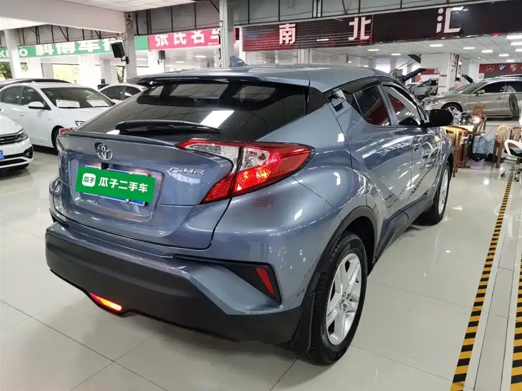 Toyota C-HR — фото 7