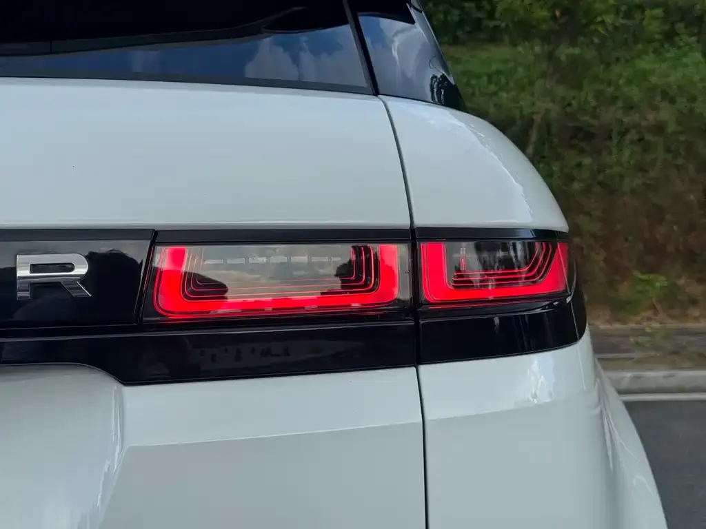 Land Rover Evoque — фото 10