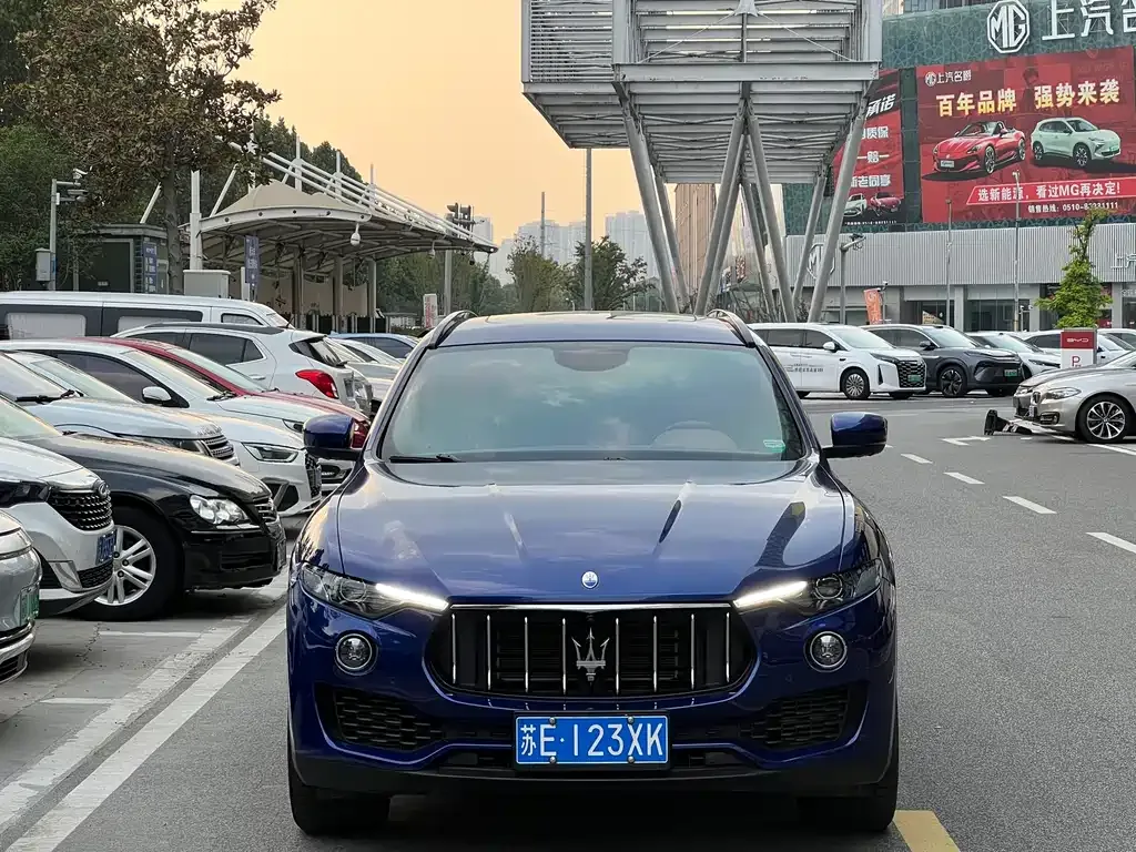 Maserati Levante — фото 2