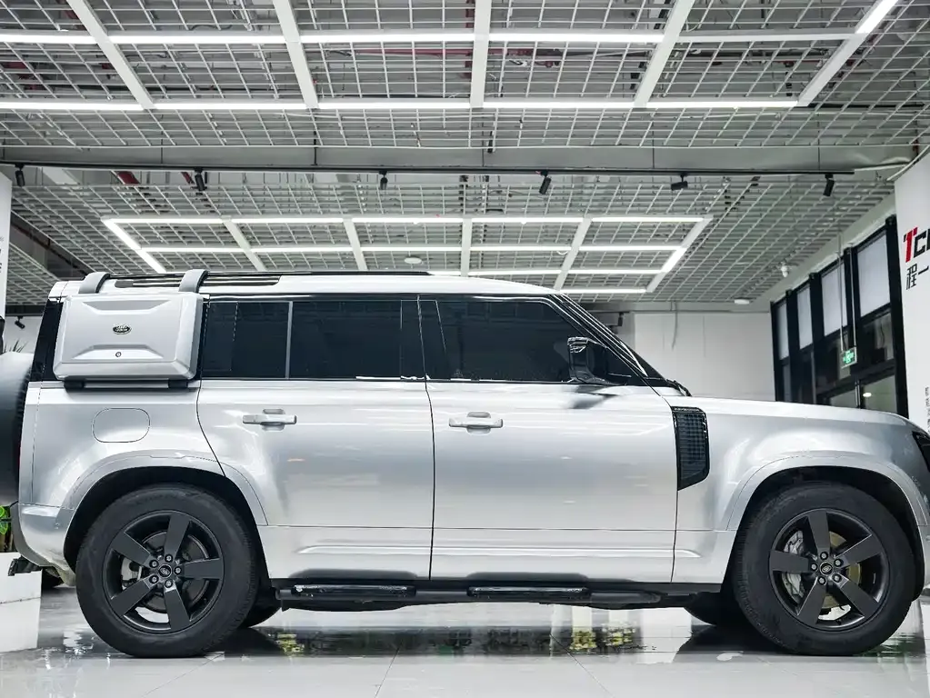 Land Rover Defender — фото 4