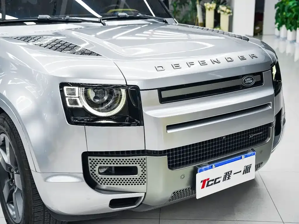 Land Rover Defender — фото 5