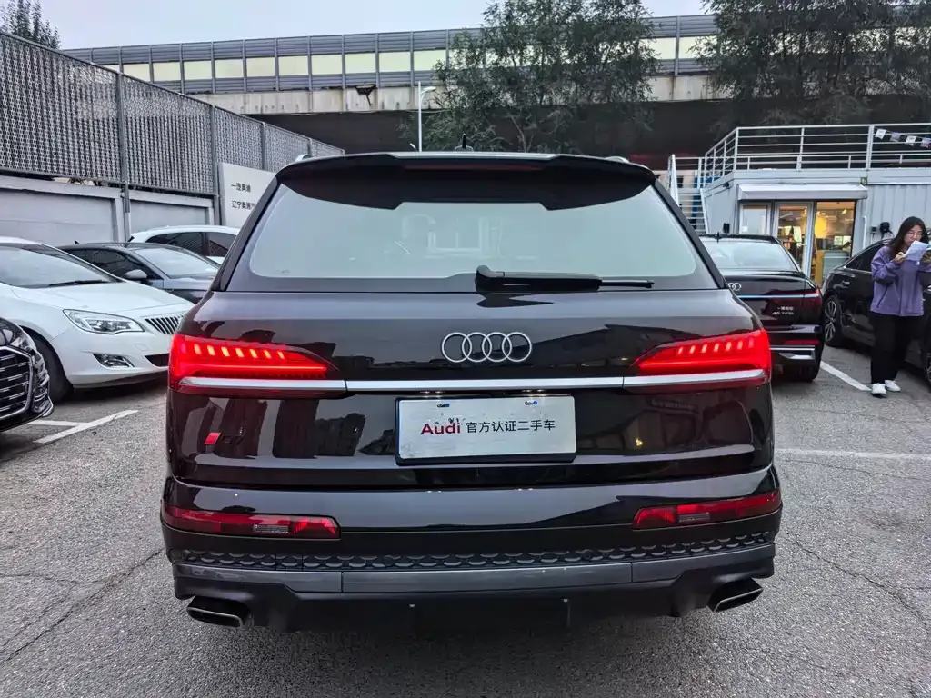 Audi Q7 — фото 4
