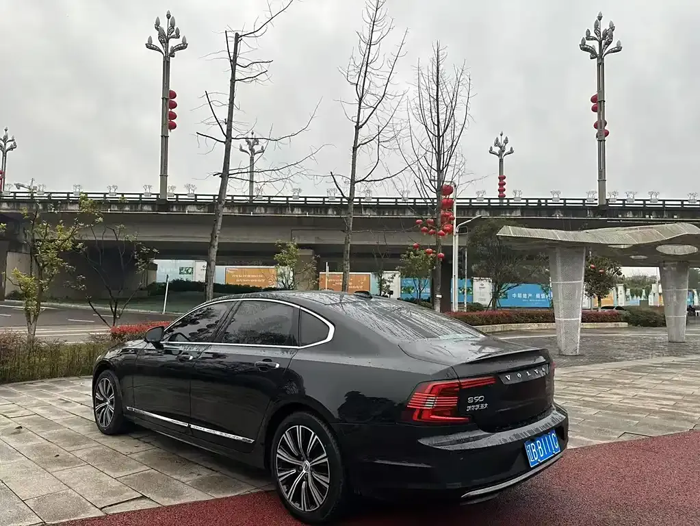 Volvo S90 — фото 7