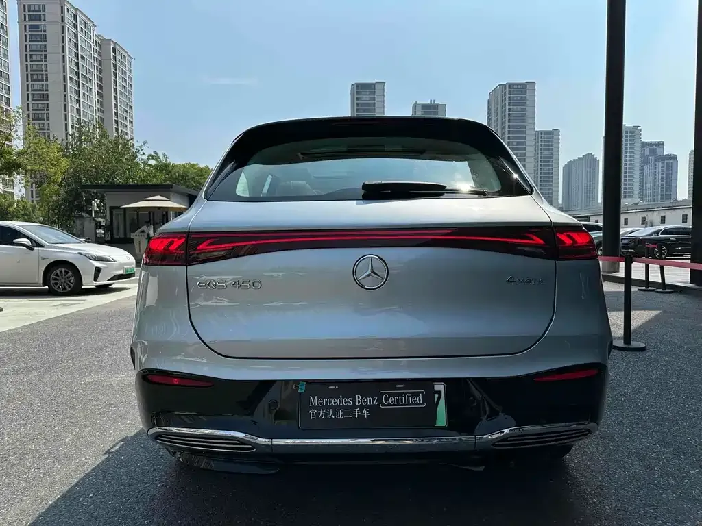Mercedes-Benz EQS SUV — фото 8