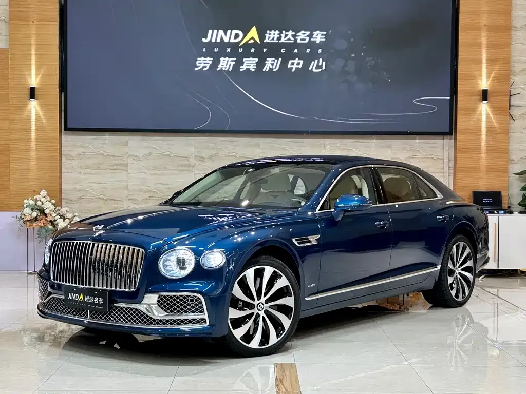 Bentley Flying Spur — фото 2