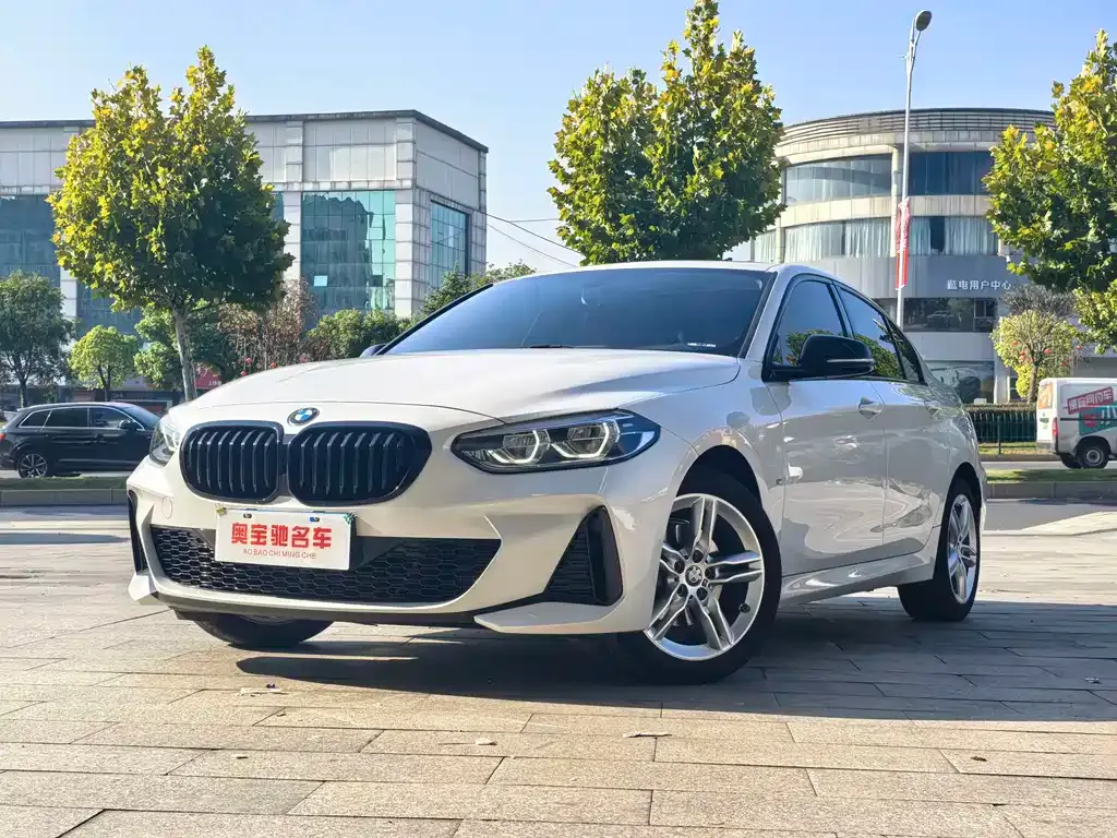 BMW 1 Series — фото 1