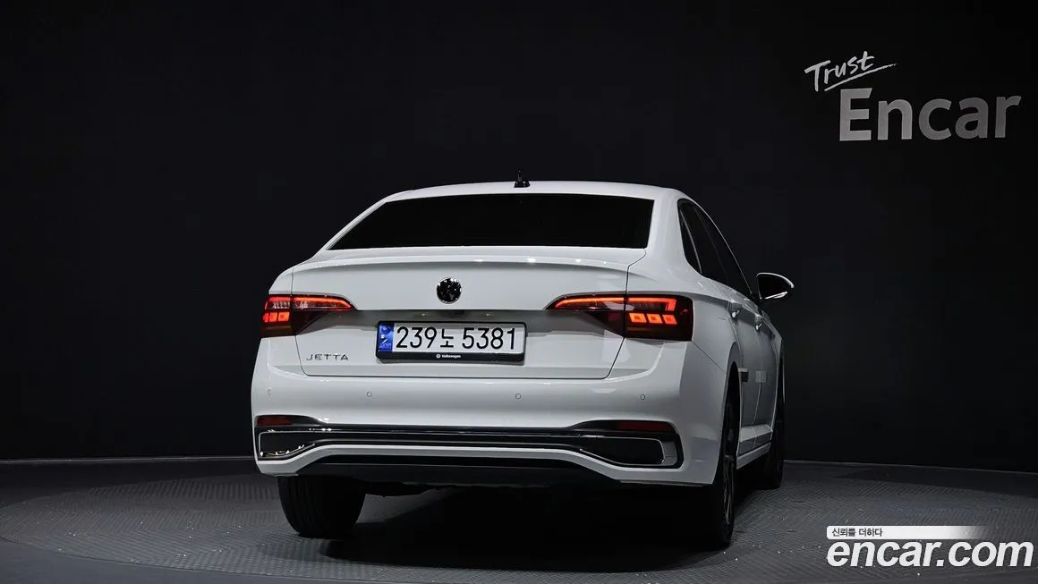 Volkswagen Jetta — фото 4