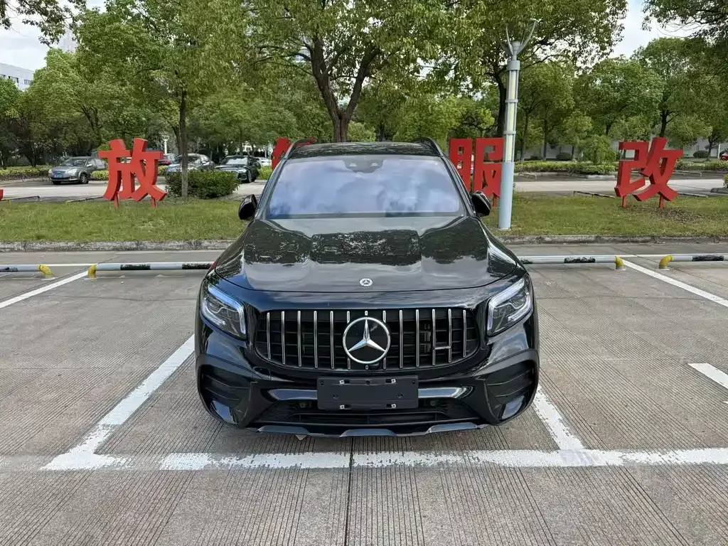 Mercedes-Benz GLB AMG — фото 2