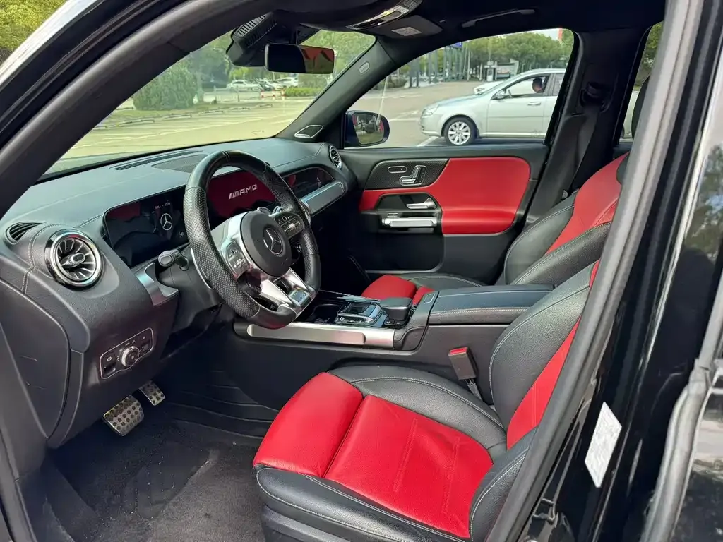 Mercedes-Benz GLB AMG — фото 4
