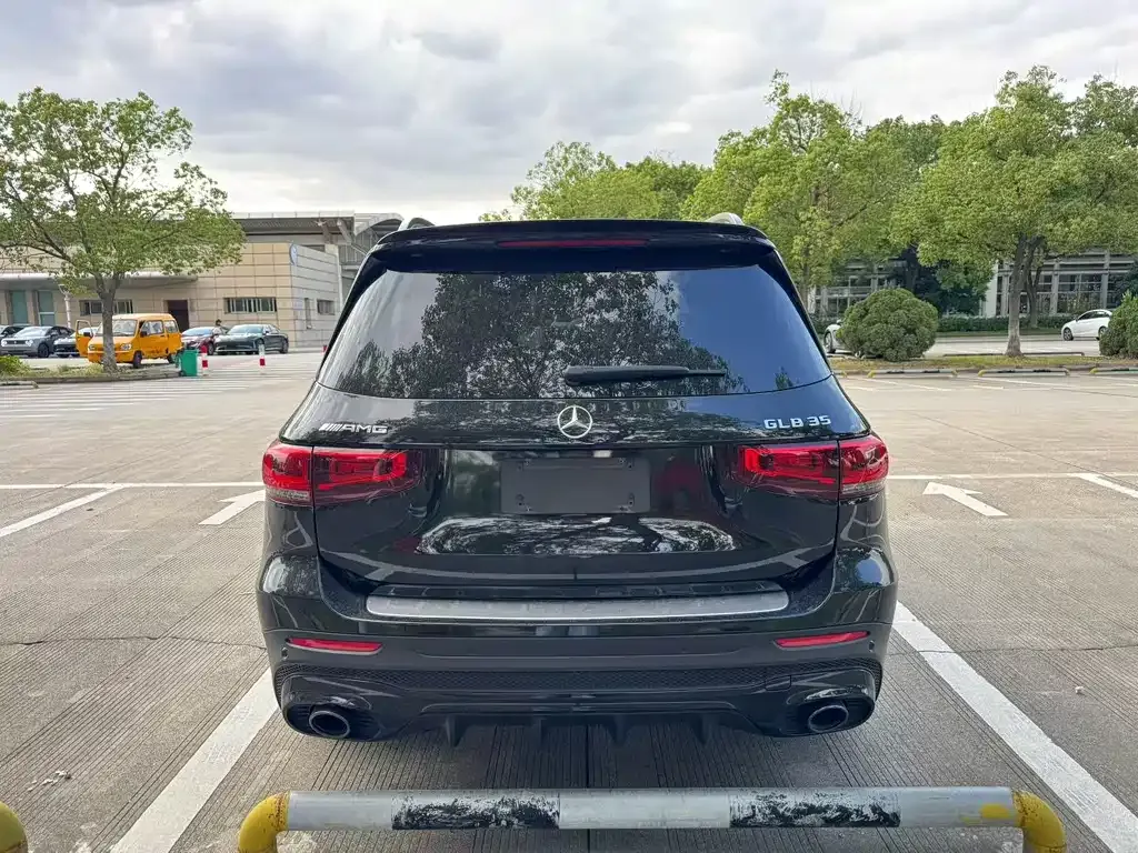 Mercedes-Benz GLB AMG — фото 8
