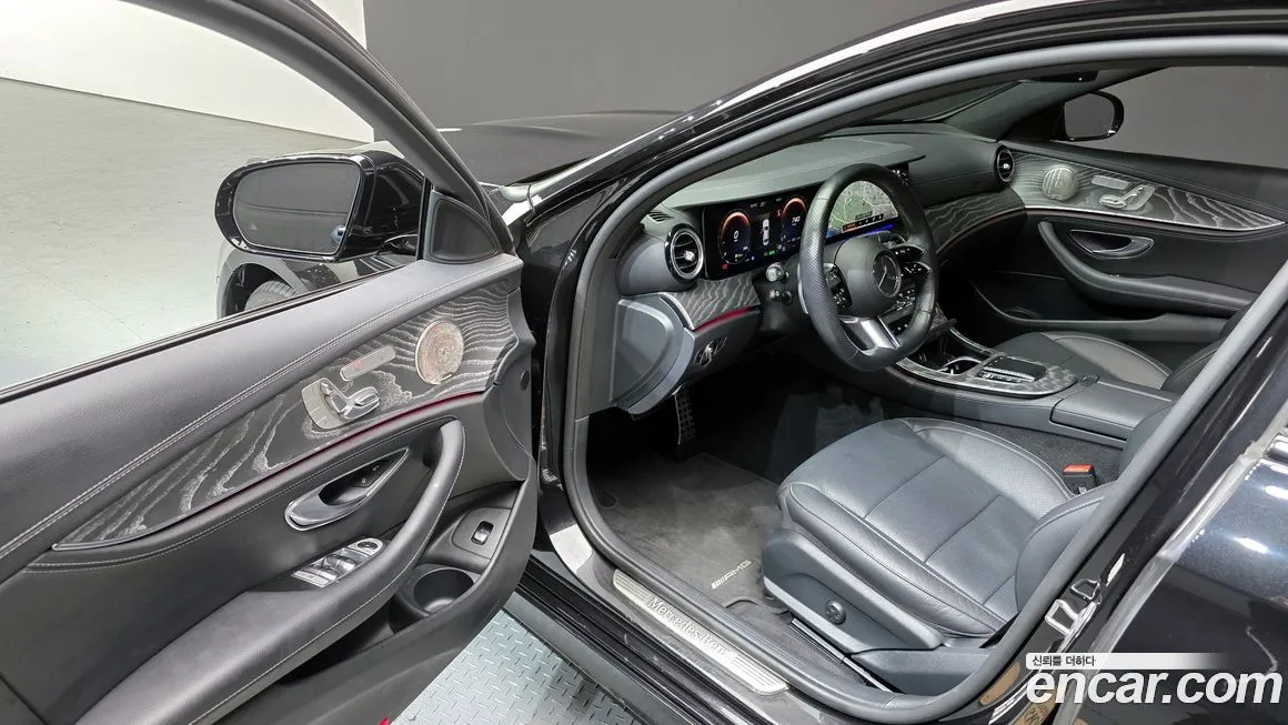 Mercedes-Benz E-Class — фото 10