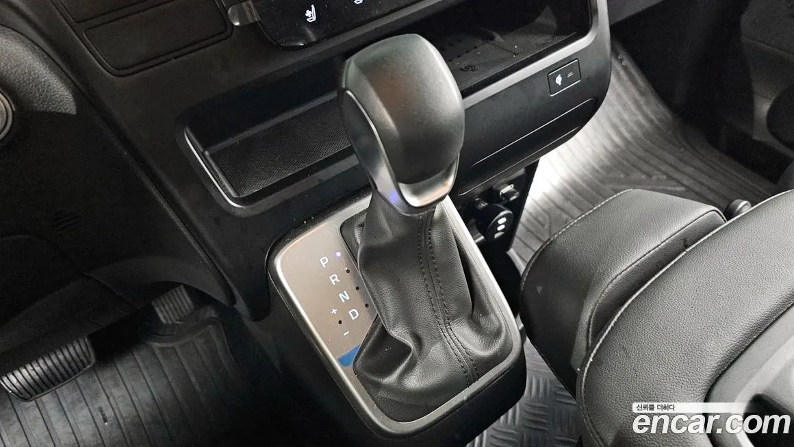 Hyundai Staria — фото 9