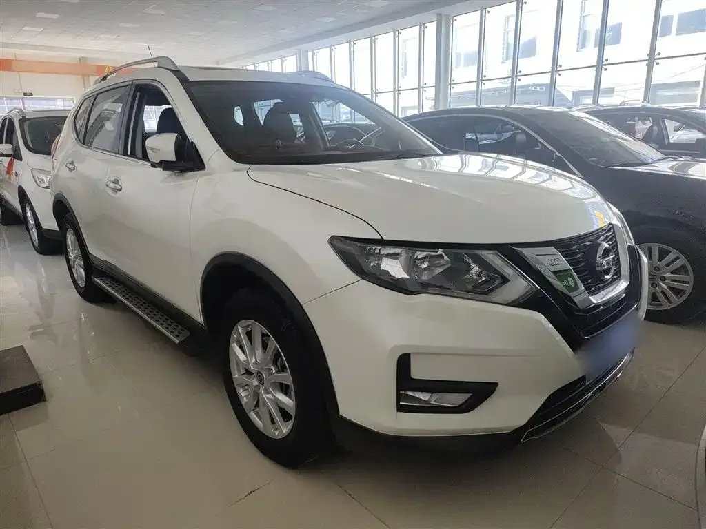 Nissan X-Trail — фото 10