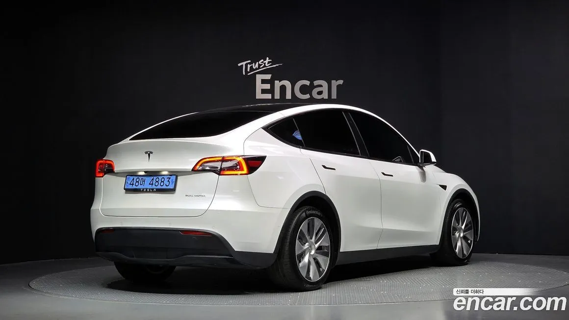 Tesla Model Y — фото 2