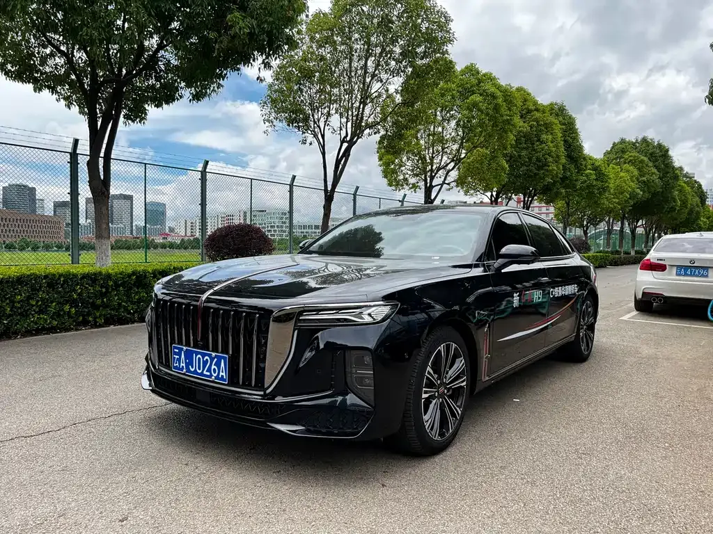 Hongqi H9 — фото 1