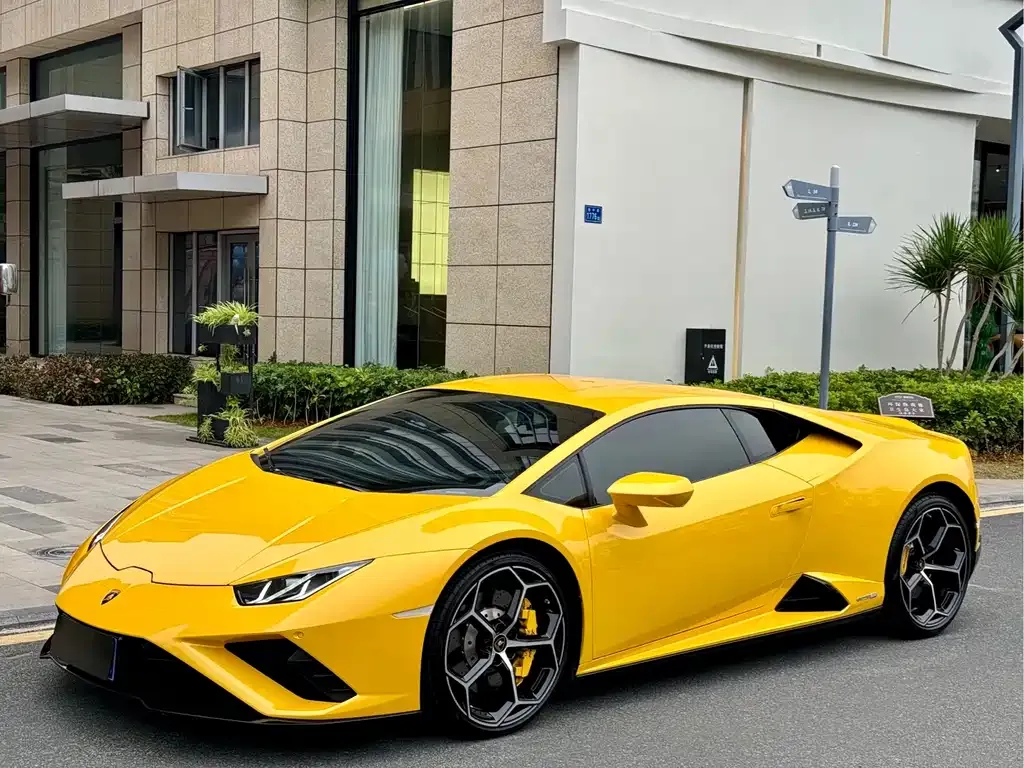 Lamborghini Huracan — фото 1