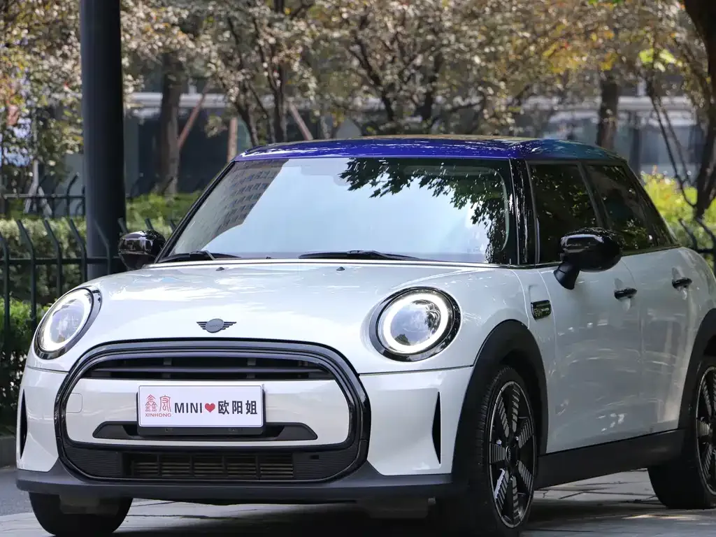MINI Cooper (3-door) — фото 1