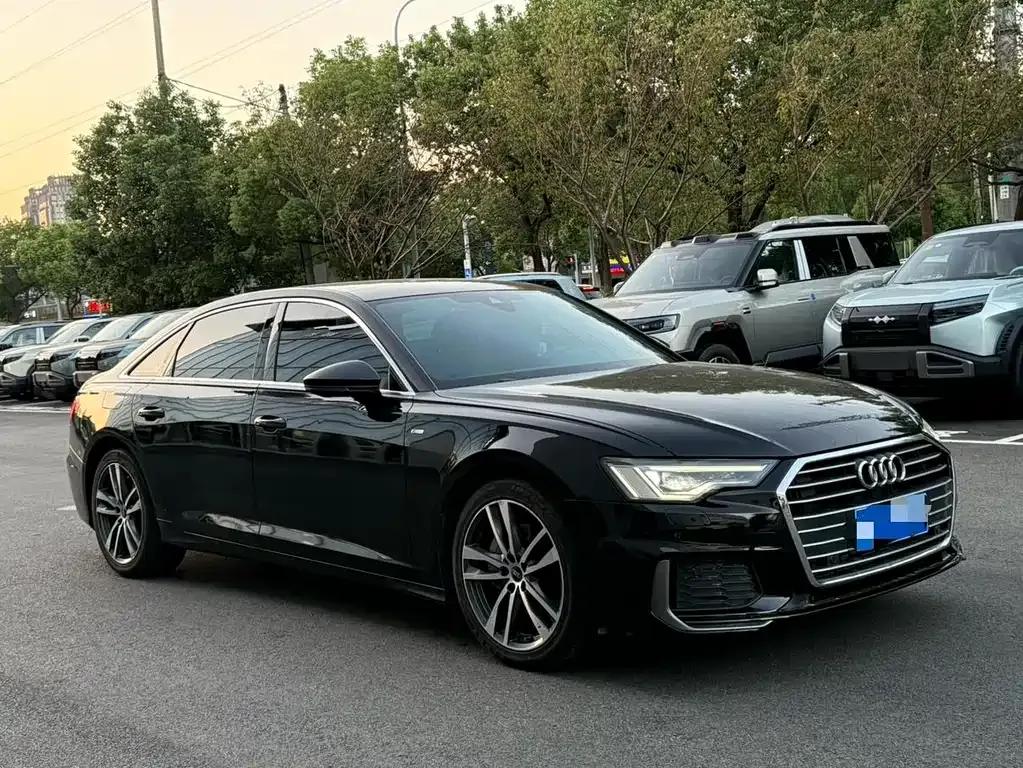 Audi A6L — фото 2