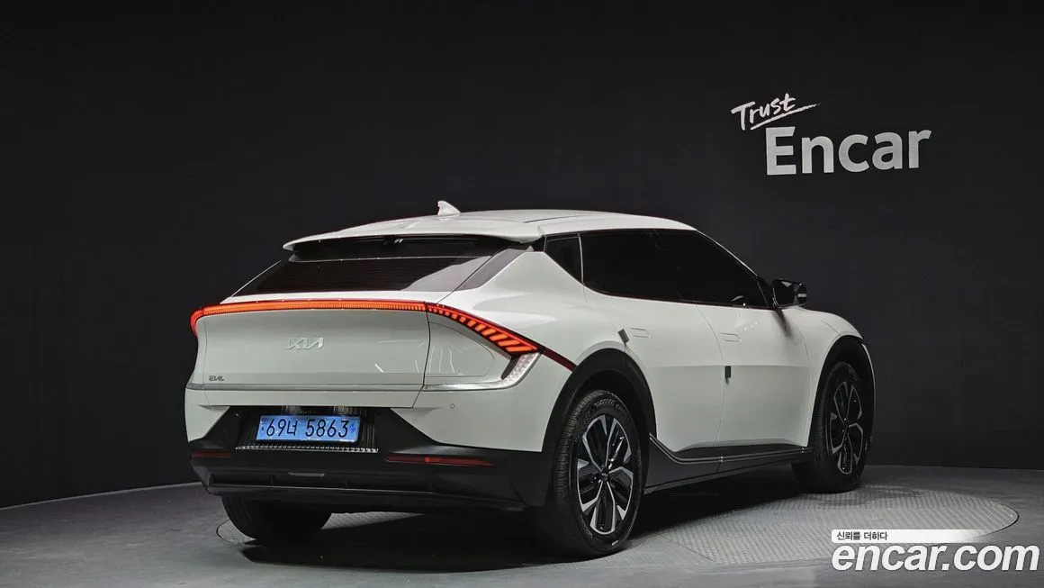 Kia EV6 — фото 2