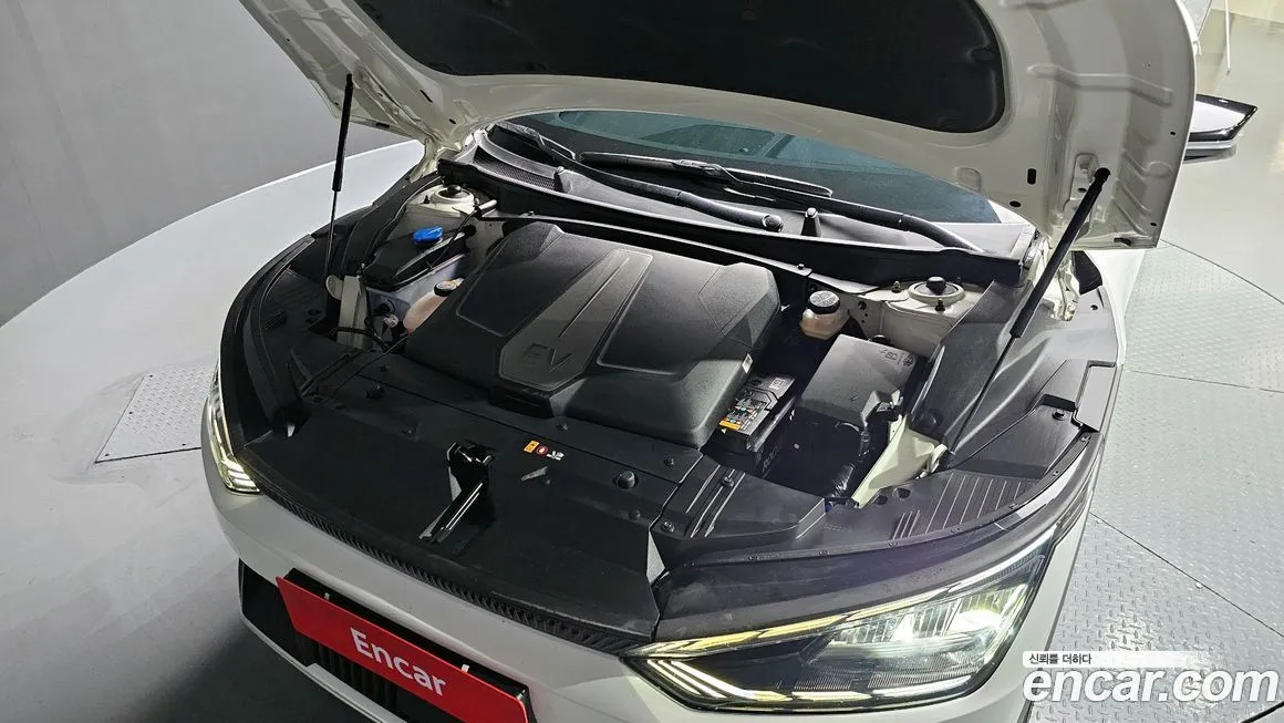 Kia EV6 — фото 6