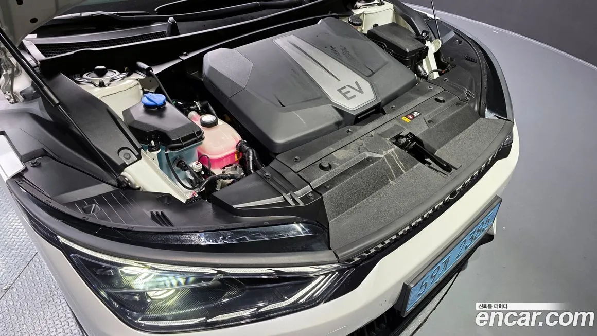 Kia EV6 — фото 6