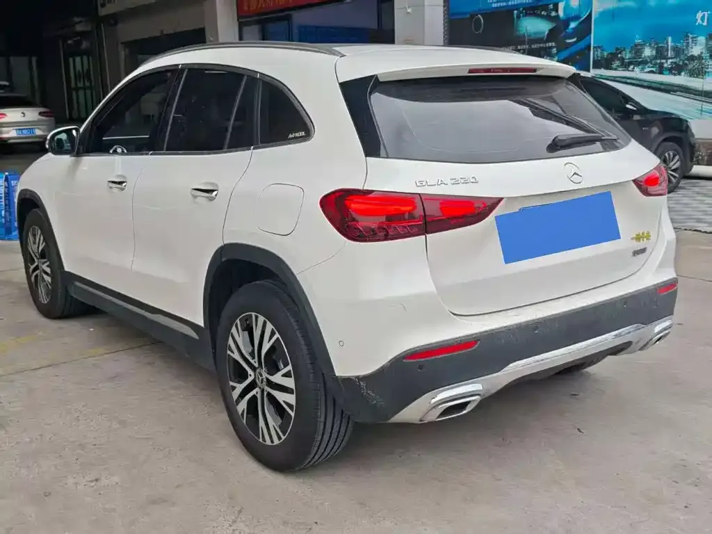 Mercedes-Benz GLA — фото 7
